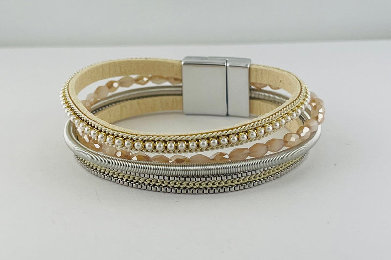 Narrow magnetic bracelets