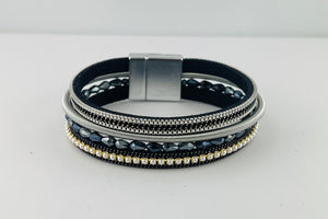 Narrow magnetic bracelets