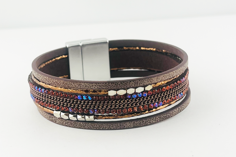 Narrow magnetic bracelet