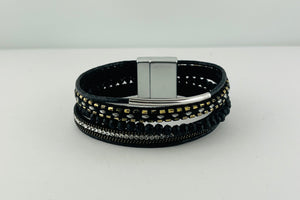 Wide magnetic bracelet